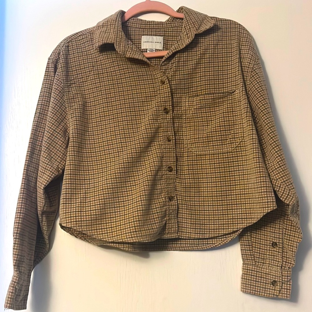 American Eagle. Cropped Plaid Flannel. Size Small in Women’s.